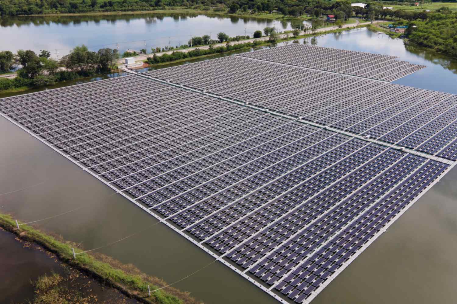 Planta fotovoltaica flotante