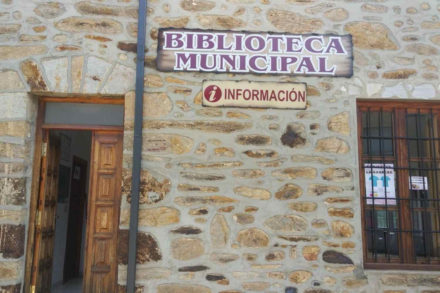 El Ayuntamiento de Truchas impulsa el turismo con la apertura de piscina, biblioteca y museos municipales