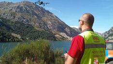 El dispositivo de búsqueda del hombre desaparecido en Las Salas se centra las márgenes del Esla