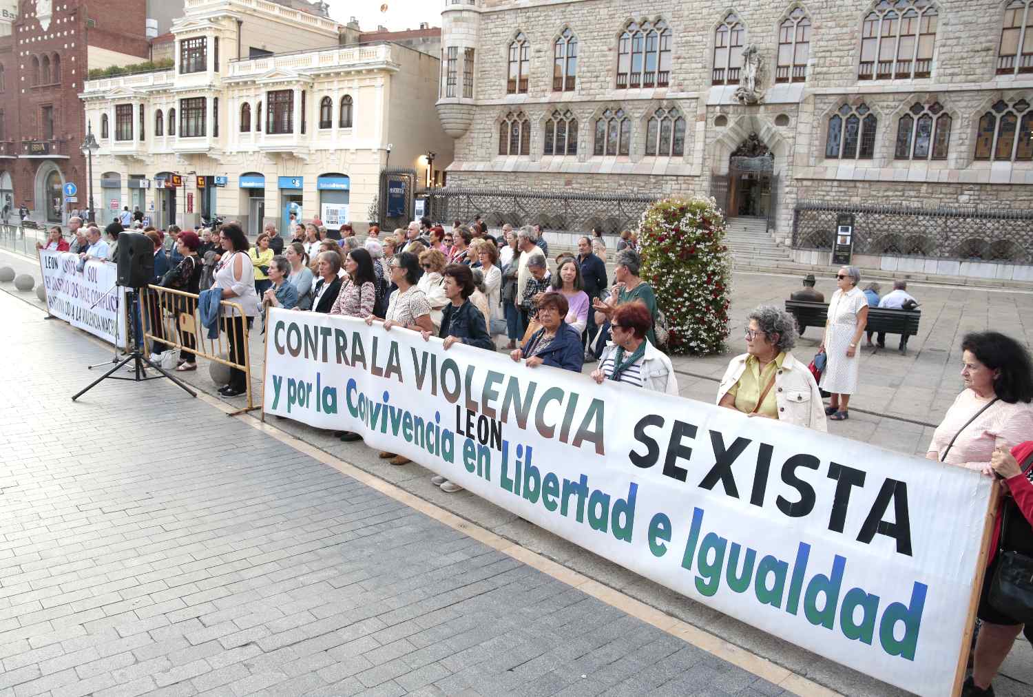 La Plataforma contra la Violencia Machista de León volverá a la calle para celebrar un 'Lunes sin Sol' en Botines