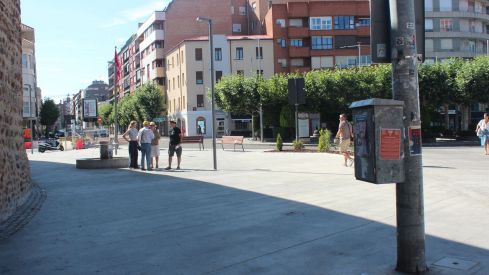 Zona peatonal en la plaza del Espolón en León Zona peatonal en la plaza del Espolón en León