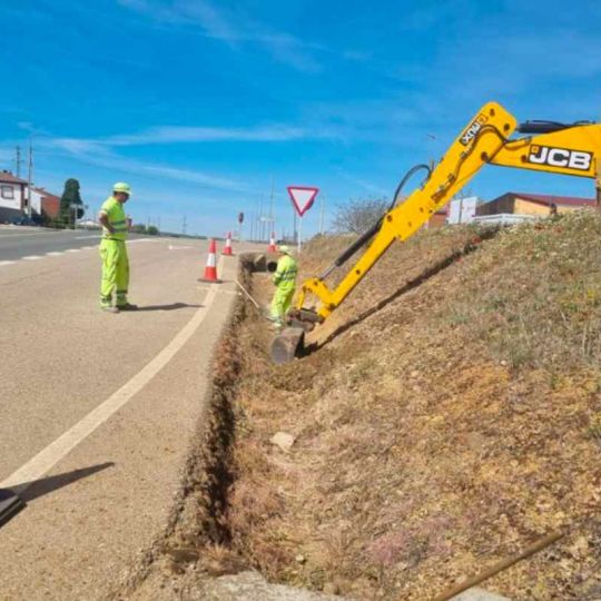 La Diputación de León aprueba mejoras en cinco carreteras de la provincia: Ensanches, firmes y mayor seguridad vial La Diputación de León aprueba mejoras en cinco carreteras de la provincia: Ensanches, firmes y mayor seguridad vial