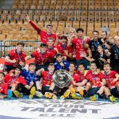 Los Hispanos Juniors se coronan campeones de Europa tras vencer a Portugal con tres jugadores del Ademar León