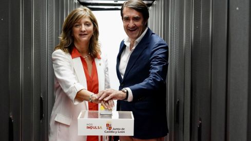 Puesta en marcha del supercomputador 'Caléndula'  |  Campillo / ICAL 