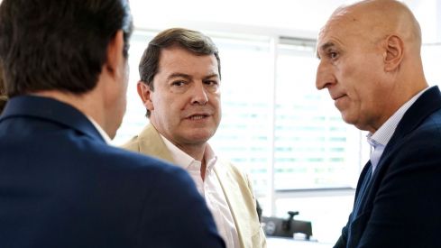 Puesta en marcha del supercomputador 'Caléndula'  |  Campillo / ICAL 