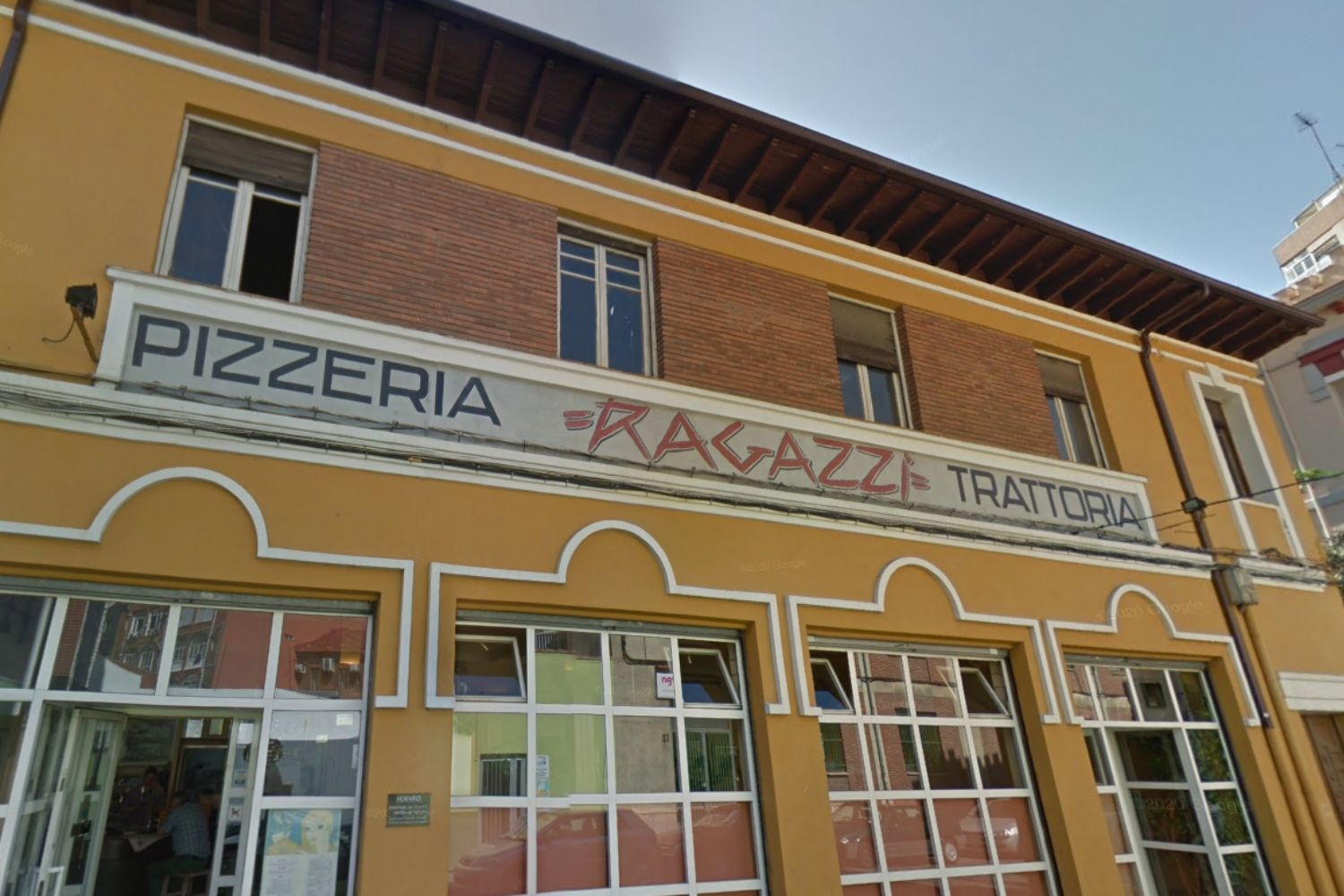 La Pizzería Ragazzi dice adiós tras cuatro décadas de pizzas en León 