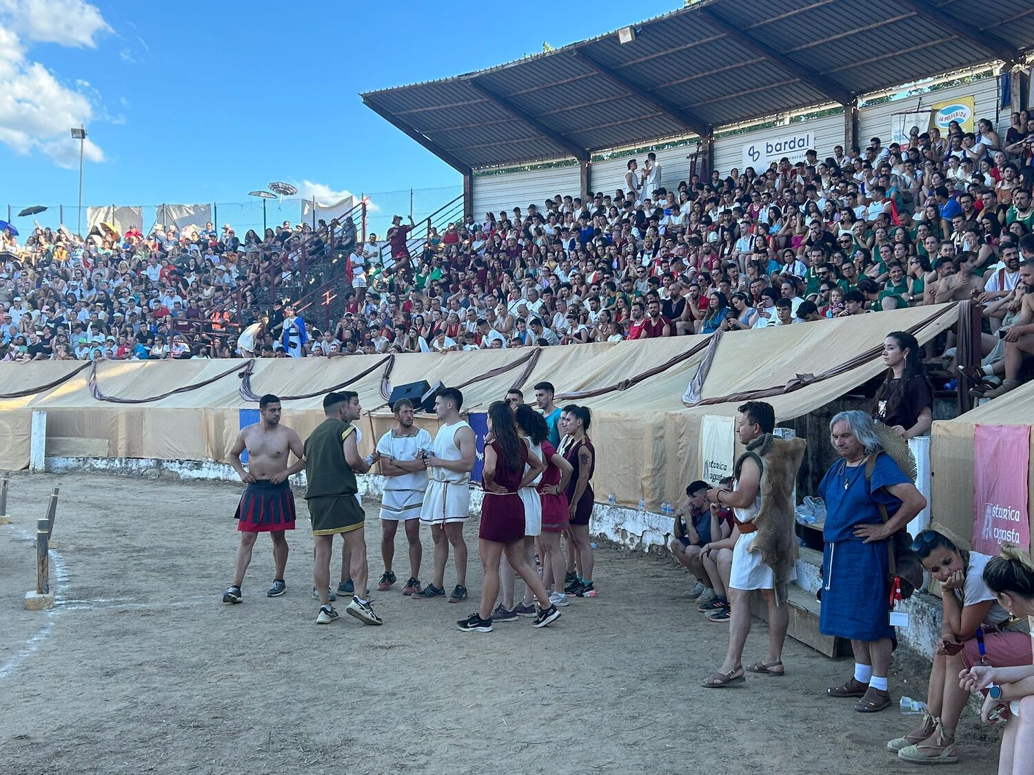 Los romanos se llevan el gato al agua en el Gran Circo Astur-Romano de Astorga