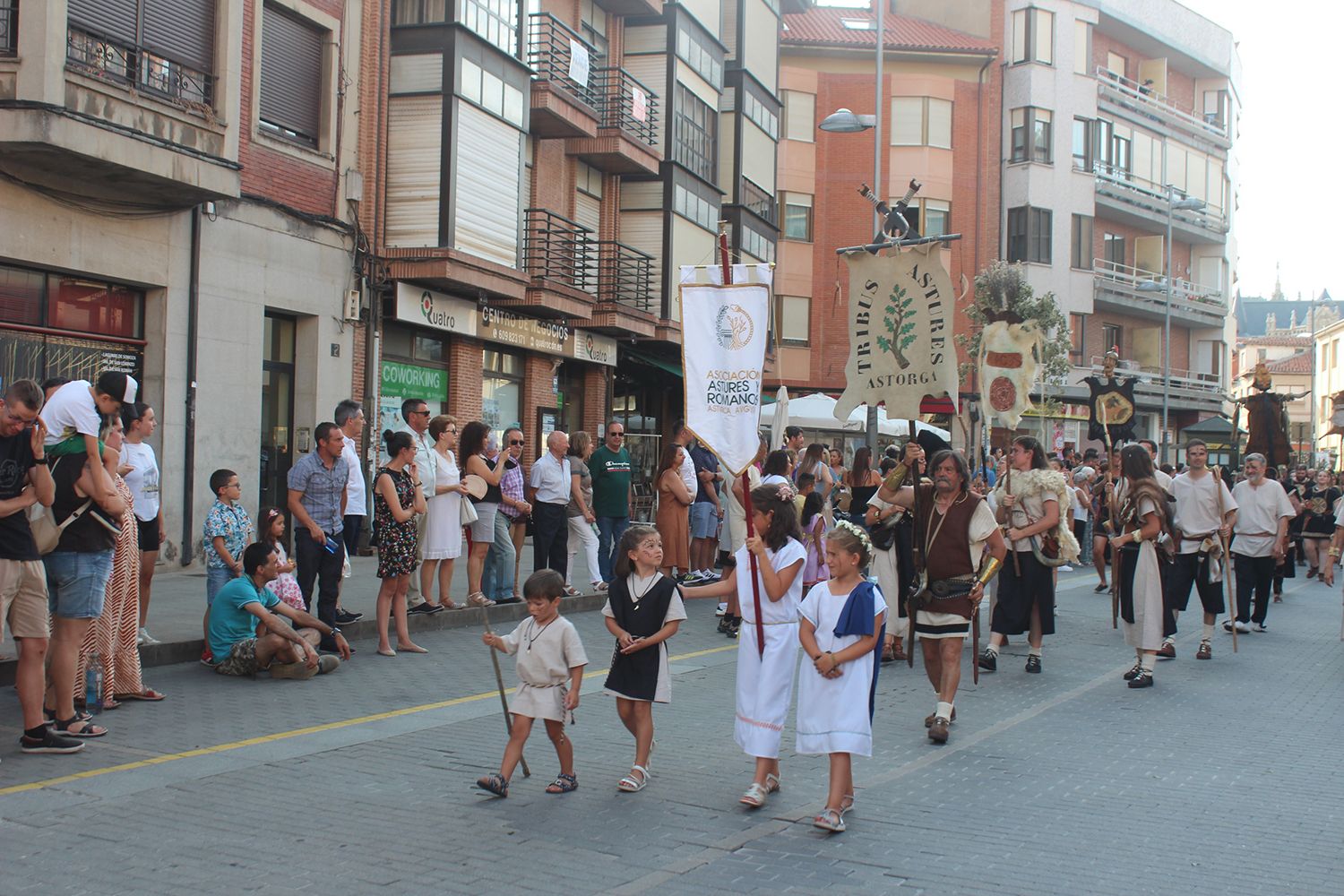 Desfile, campamento y mercado de Astures y Romanos57