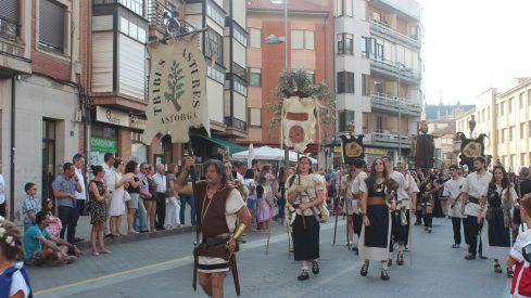 Desfile, campamento y mercado de Astures y Romanos58