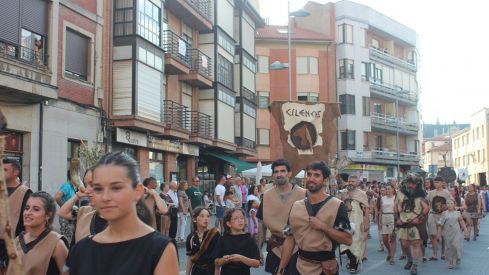 Desfile, campamento y mercado de Astures y Romanos66