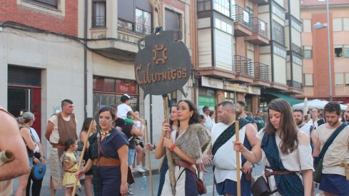Desfile, campamento y mercado de Astures y Romanos71