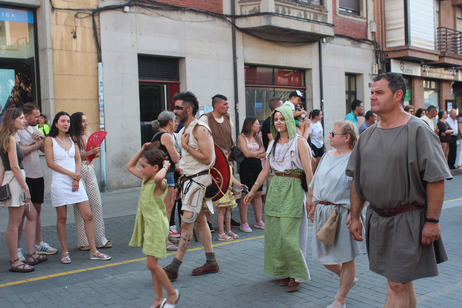 Desfile, campamento y mercado de Astures y Romanos72