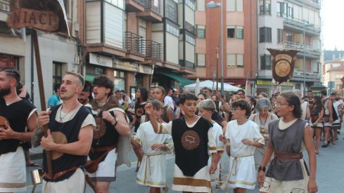 Desfile, campamento y mercado de Astures y Romanos79