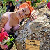 Candanedo de Boñar (León) homenajea a la astronauta Sara García poniéndole su nombre a la plaza del pueblo