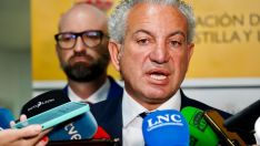 Nicanor Sen en la toma de posesión del nuevo subdelegado del Gobierno en León