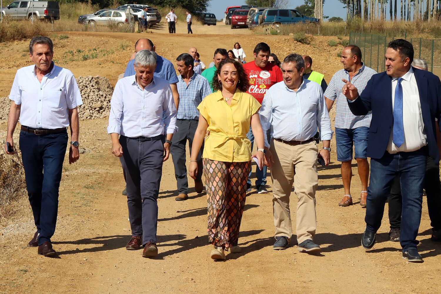 La consejera de Agricultura visita las obras de modernización del regadío de la Comunidad de Regantes del Canal Alto de Villares