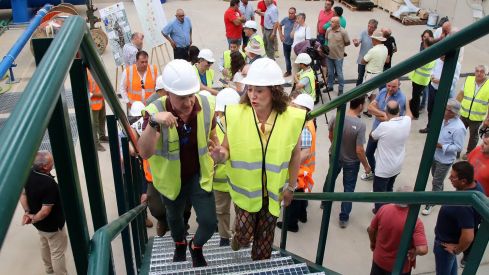 La consejera de Agricultura visita las obras de modernización del regadío de la Comunidad de Regantes del Canal Alto de Villares