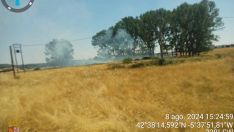 Controlado un nuevo incendio periurbano en Azadinos (León)