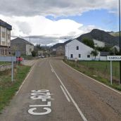Dos coches colisionan de madrugada en Cabrillanes (León) 
