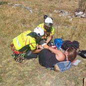 Rescatan con helicóptero a una senderista que se lesionó un tobillo en Arintero (León)