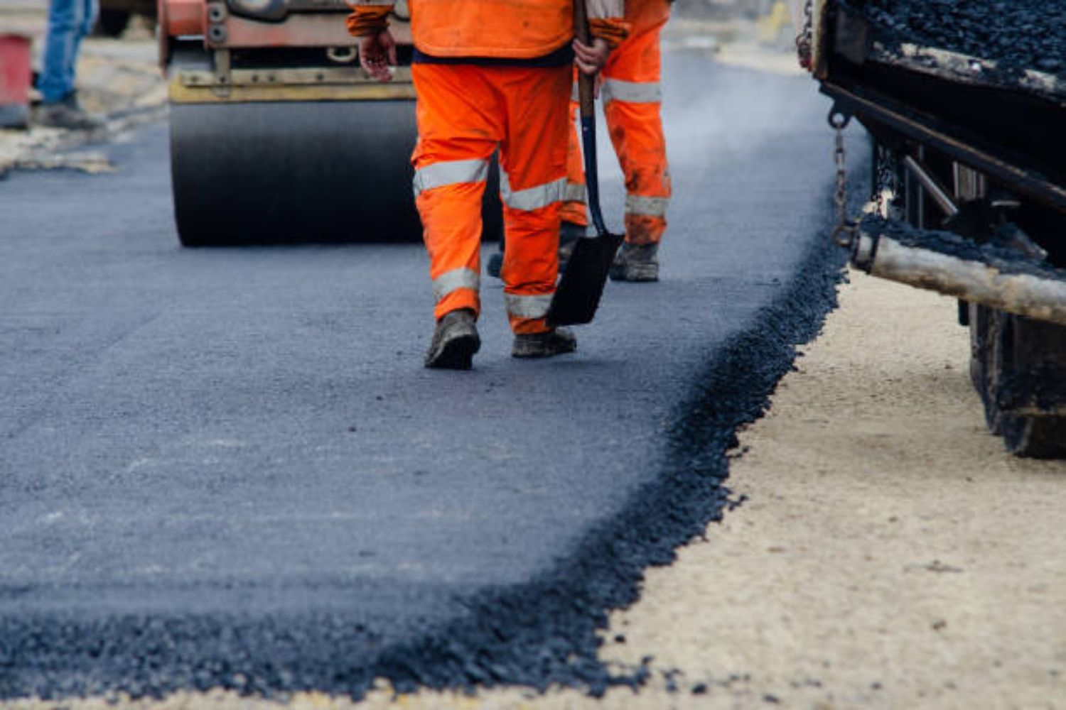 El Plan de Asfaltado de la ciudad de León continúa la próxima semana en la avenida de San Mamés | iStock