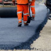 El Ayuntamiento de León invertirá más de 2,6 millones de euros en el reasfaltado de 47 calles| iStock