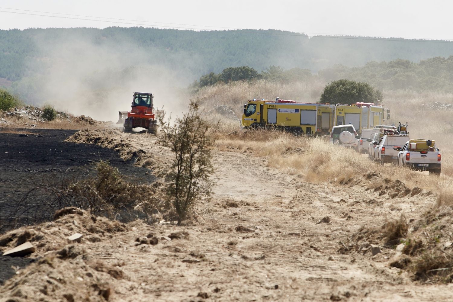 El incendio forestal de Castrillo de los Polvazares  baja a nivel 1 | Campillo / ICAL.