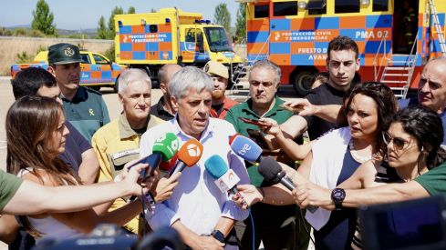 El incendio forestal de Castrillo de los Polvazares  baja a nivel 1 | Campillo / ICAL.