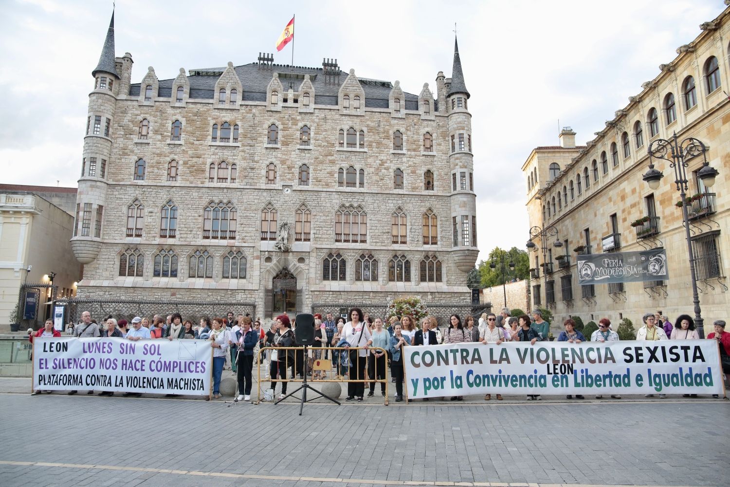 La Plataforma contra la Violencia Machista de León convoca un nuevo ‘Lunes sin Sol’