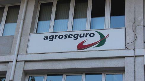 Concentración de UCCL de León a las puertas de la oficina de Agroseguro