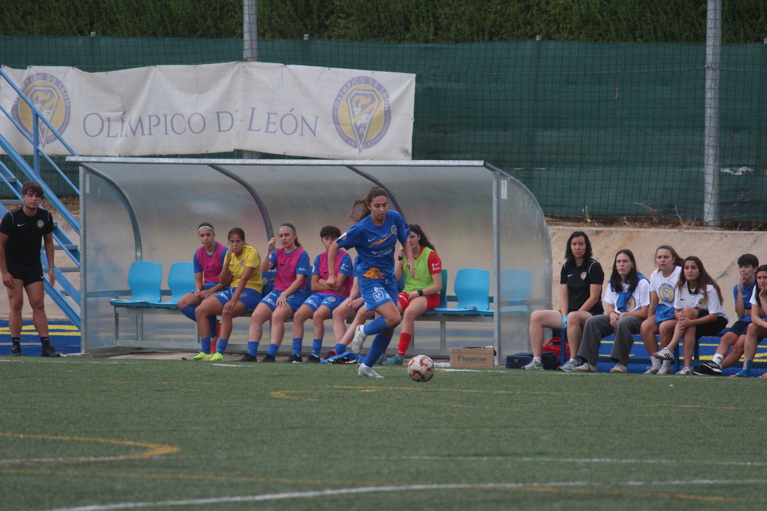 Partido entre el CD Olímpico de León y el Real Madrid B en el II Torneo Reino de LEón