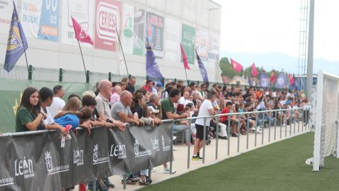 Partido entre el CD Olímpico de León y el Real Madrid B en el II Torneo Reino de LEón