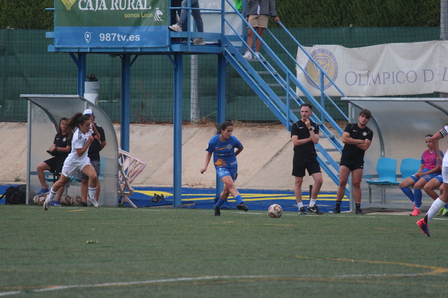 Partido entre el CD Olímpico de León y el Real Madrid B en el II Torneo Reino de LEón