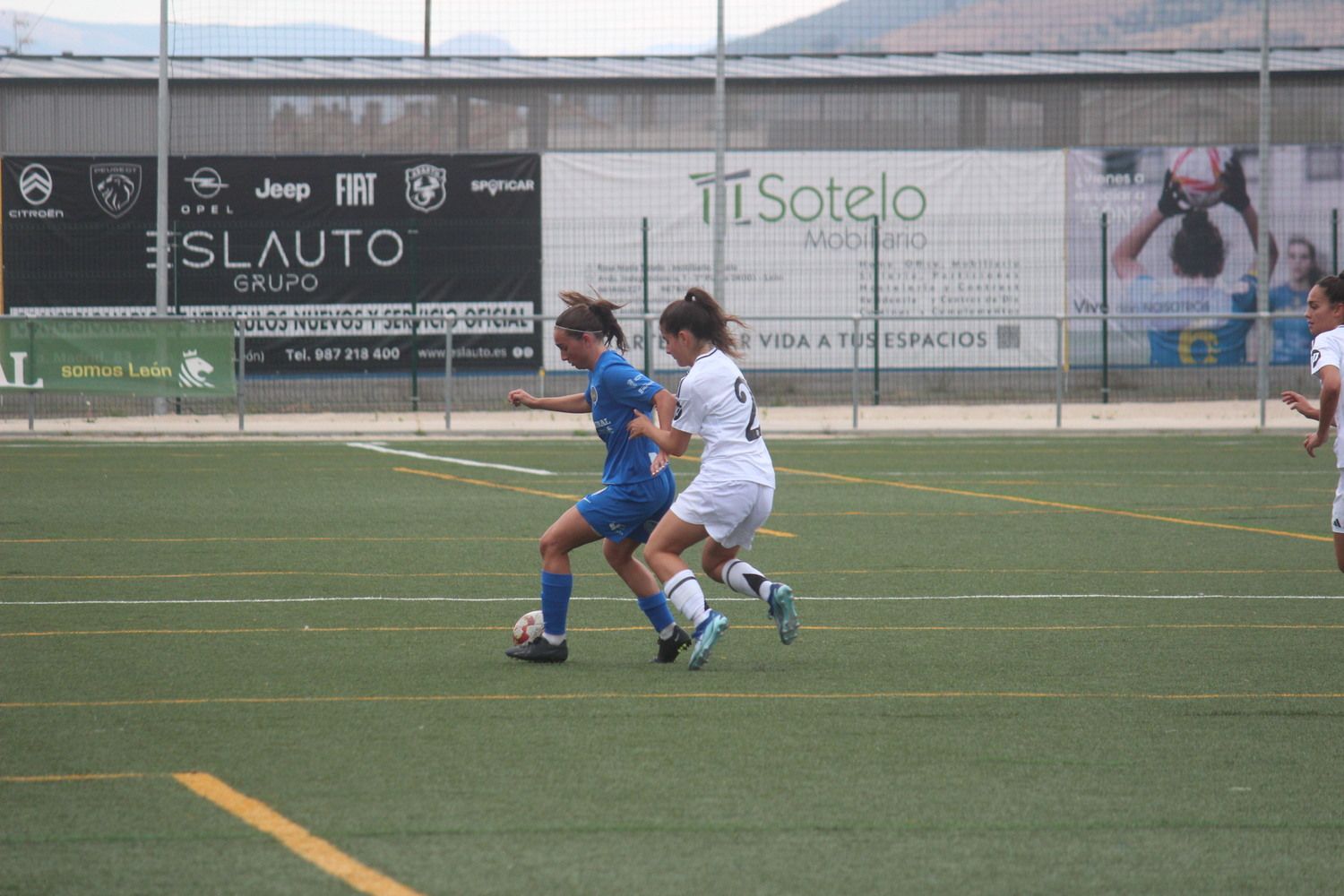 Partido entre el CD Olímpico de León y el Real Madrid B en el II Torneo Reino de LEón