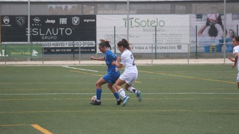 Partido entre el CD Olímpico de León y el Real Madrid B en el II Torneo Reino de LEón
