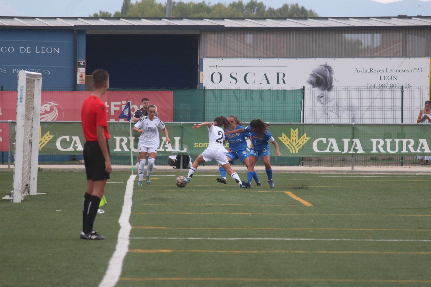 Partido entre el CD Olímpico de León y el Real Madrid B en el II Torneo Reino de LEón