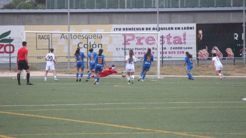 Partido entre el CD Olímpico de León y el Real Madrid B en el II Torneo Reino de LEón