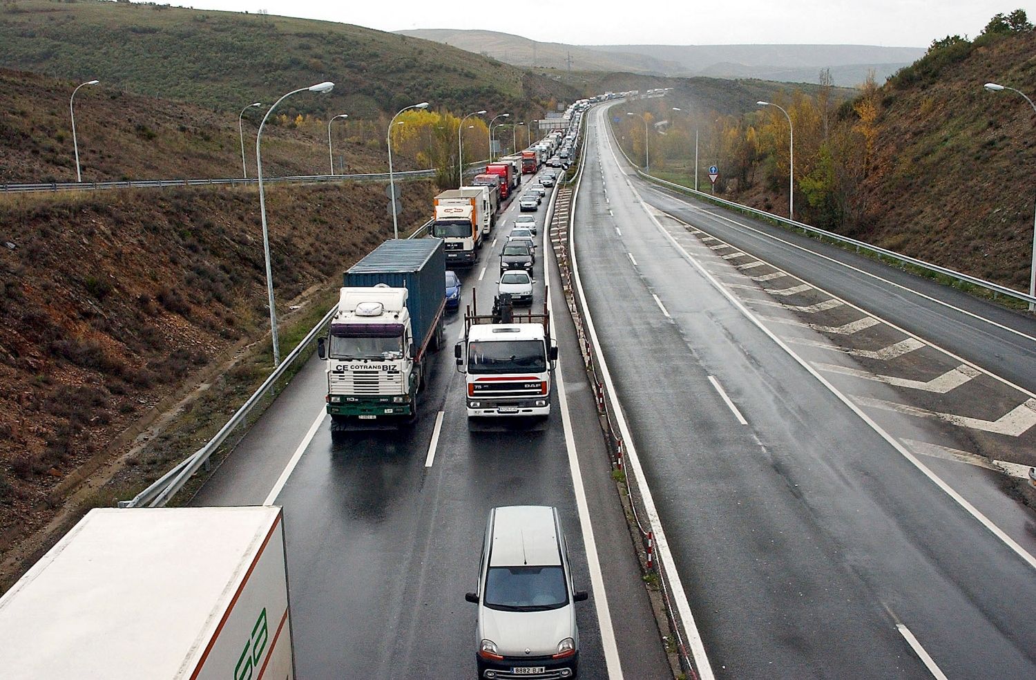 Tráfico en la A-66 en la provincia de León | CCOO León apuesta por la movilidad laboral sostenible y segura