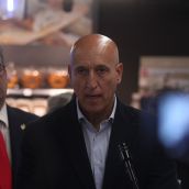 Diez asegura que León "requiere un incremento de licencias" en el servicio de taxi