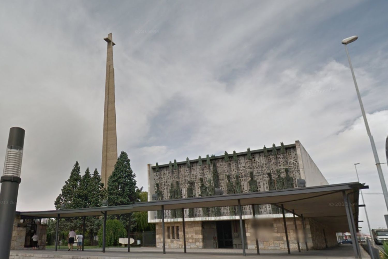 Basílica Menor y Real Santuario de la Virgen del Camino