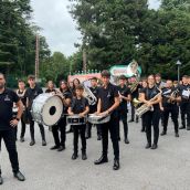 La Banda Juvenil de  Odón Alonso Ordás  de La Bañeza (León) triunfa en el desfile de Disneyland París - Facebook Emm La Bañeza Odón Alonso
