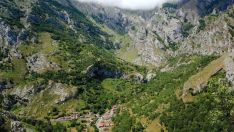 Asciende a nivel 1 el incendio de Caín de Valdeón Asciende a nivel 1 el incendio de Caín de Valdeón