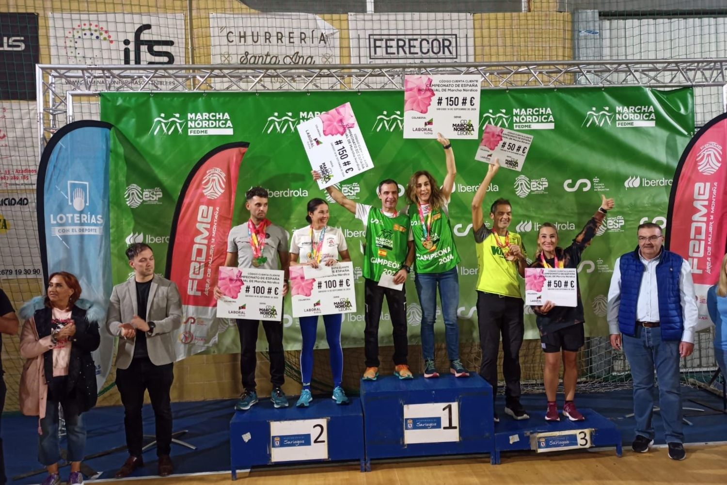 Ramontxo Arandia e Izaskun Bengoa se proclaman campeones de España de marcha nórdica en Sariegos (León)