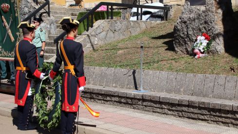 Homenaje por el X aniversario del accidente helicóptero de la Guardia Civil en La Polinosa | Peio García (ICAL)