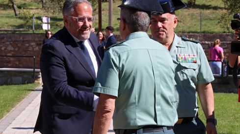 Homenaje por el X aniversario del accidente helicóptero de la Guardia Civil en La Polinosa | Peio García (ICAL)