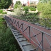 Pasarela sobre río Bernesga |  Foto del blog Cazando Puentes 