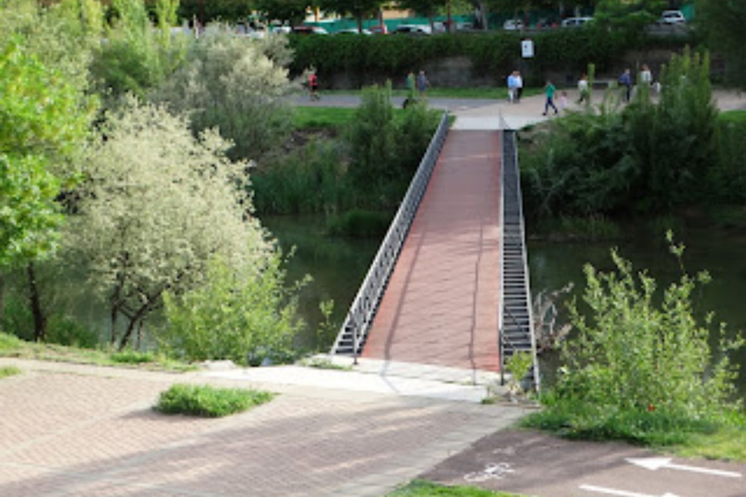 Pasarela río Bernesga (1)