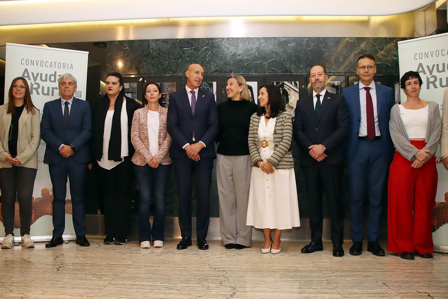 La vicepresidenta de la Junta y consejera de Familia e Igualdad de oportunidades, Isabel Blanco, y el alcalde de León, José Antonio Diez, inauguran el foro ‘Desafíos y Oportunidades de la España Rural’ | Peio García / ICAL