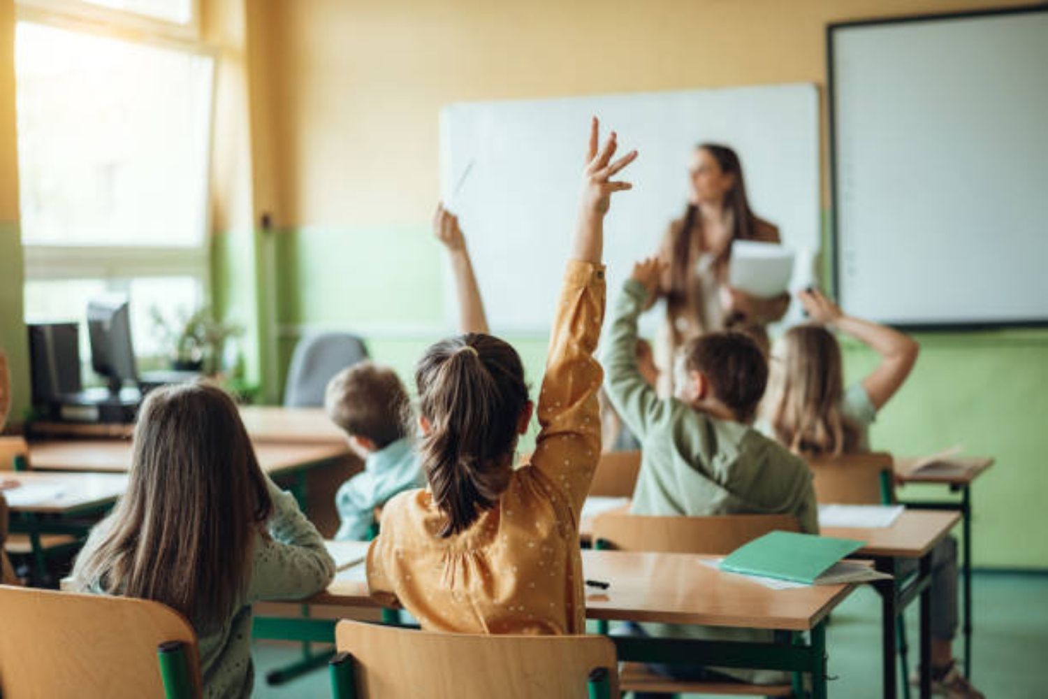 CCOO denuncia la falta de personal laboral en lo centros educativos de León | iStock 