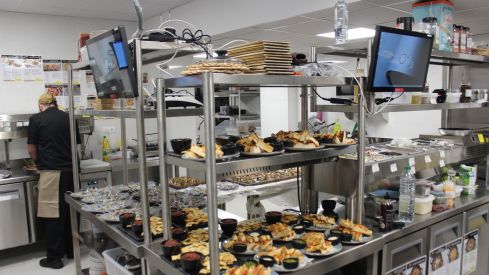 Inauguración del nuevo restaurante en León,  "La Mafia se Sienta a la Mesa"